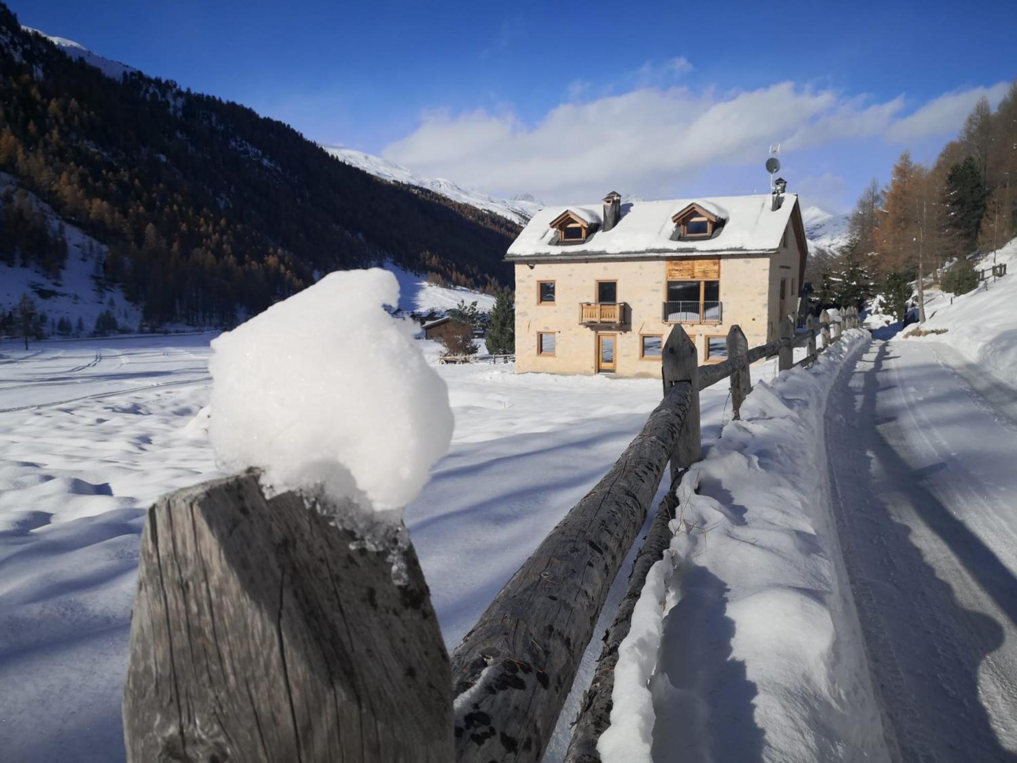 Chalet Aria Pura Livigno Buitenkant foto